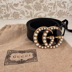 Gucci Black Leather Belt with Gold Pearl GG Buckle